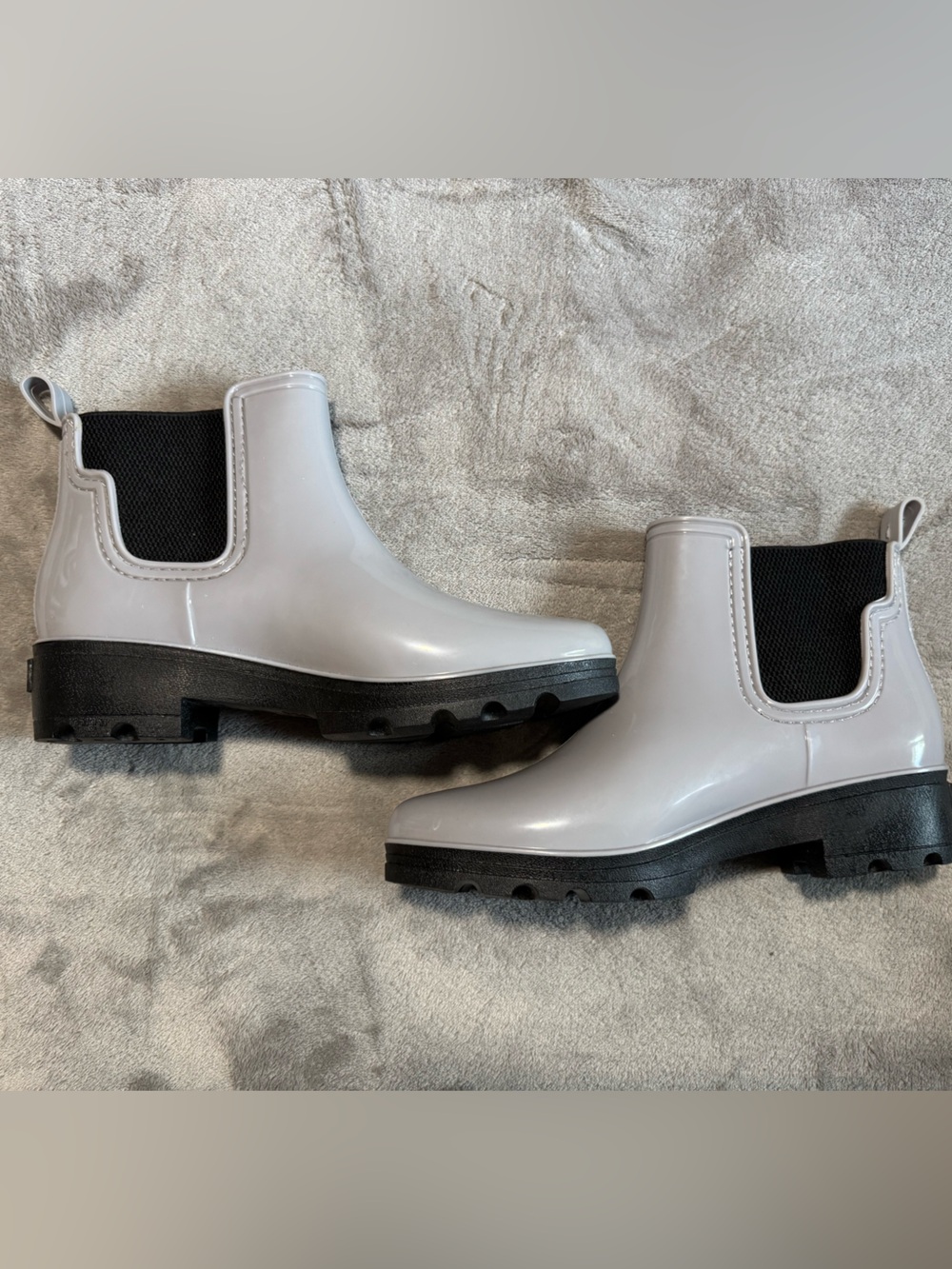 Womens Glossy Grey Chelsea Rain Boots with Black Elastic